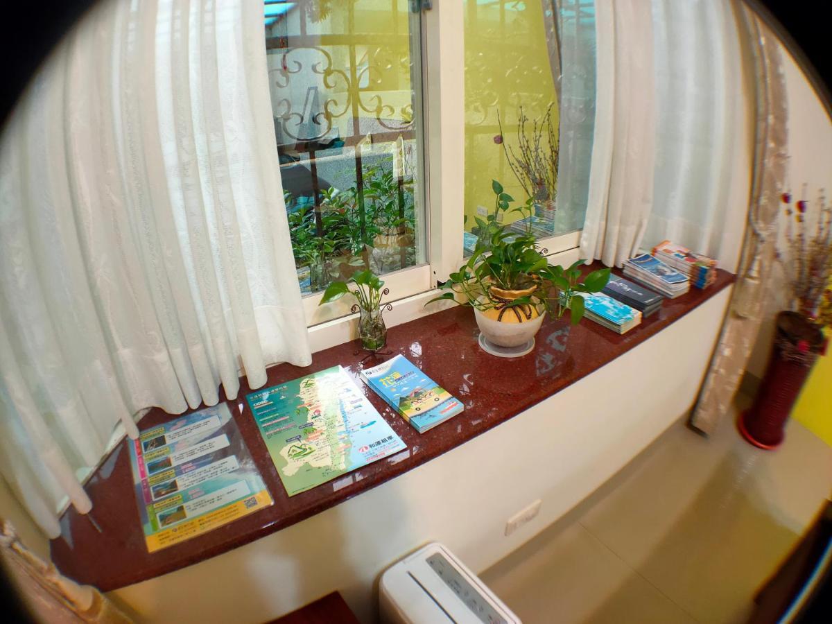 瑪莉民宿 近車站慈濟附車mary'Shouse Hualien stad Exteriör bild